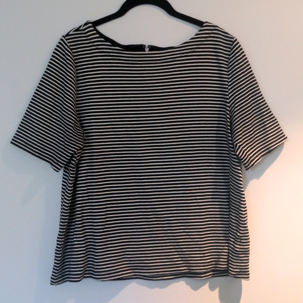 Gap knit zip back tee